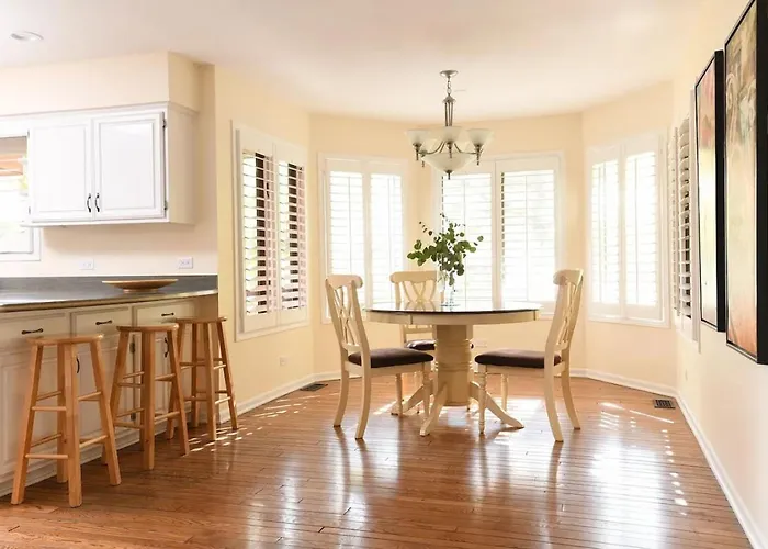 Holiday home Monthly And Seasonal Secluded 4 Bedroom 4 Bath Lakehouse Retreat With Boat Pier Antioch
